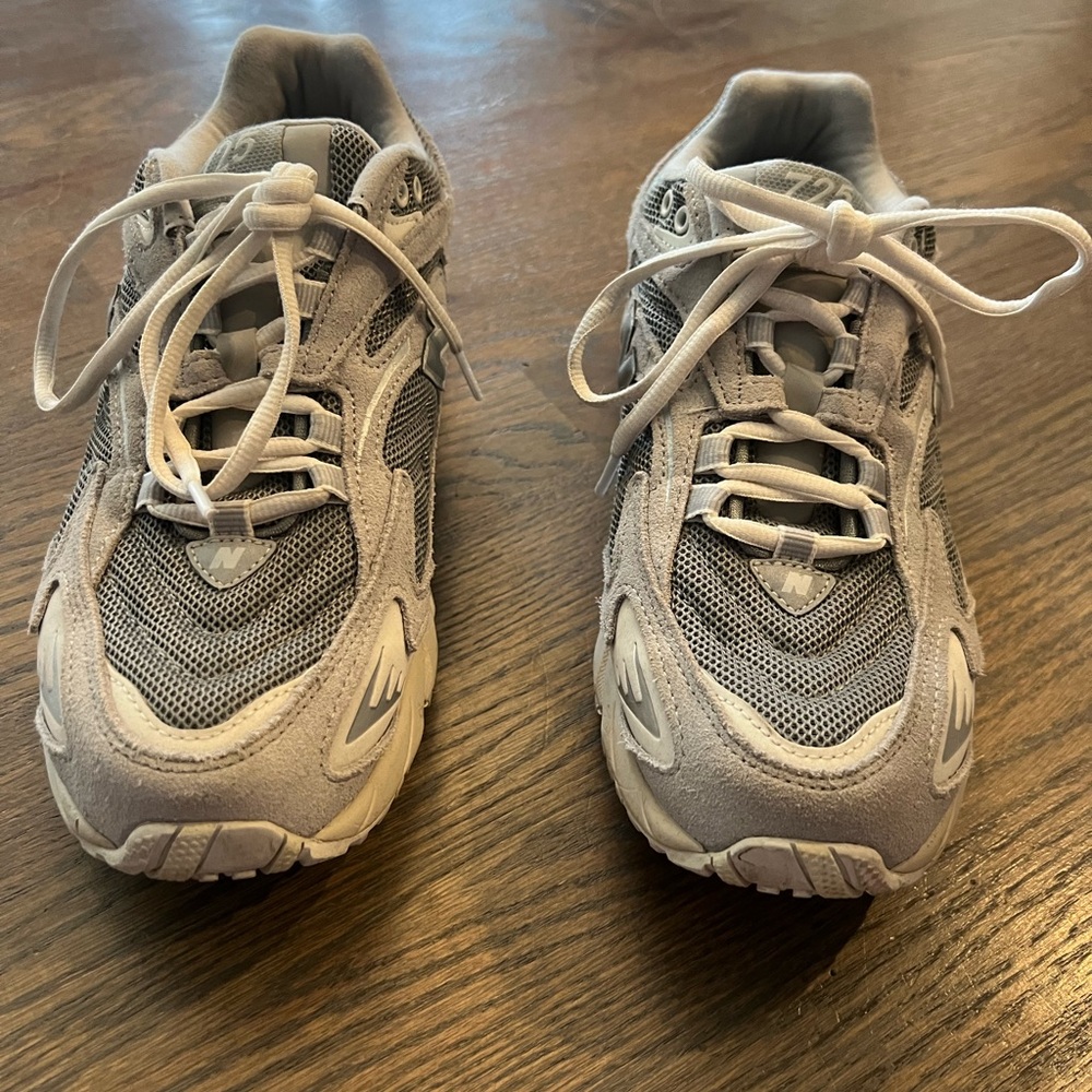 New Balance White and Gray Sneakers